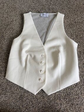 Sans faff White Buttoned V-Neck Vest